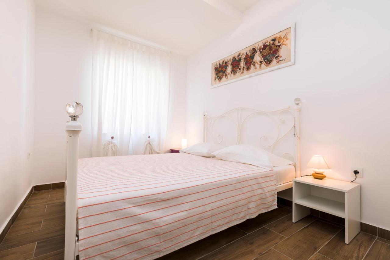 דירות מאלי לוסיניי Casa Maria 2 מראה חיצוני תמונה